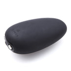 JE JOUE - CLITORAL VIBRATOR & MASSAGER BLACK